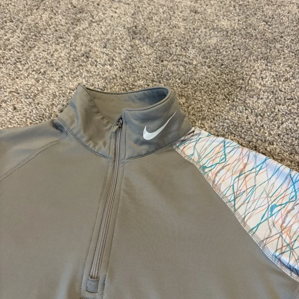 Nike Pro Combat Therma-Fit Women's Medium M  Gray 1/4 Zip Activewear 476753-082